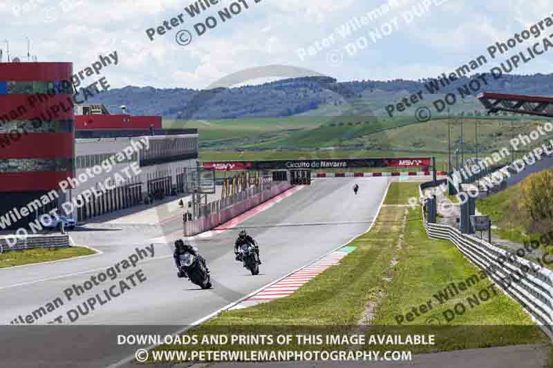 cadwell no limits trackday;cadwell park;cadwell park photographs;cadwell trackday photographs;enduro digital images;event digital images;eventdigitalimages;navarra;no limits trackdays;peter wileman photography;racing digital images;trackday digital images;trackday photos